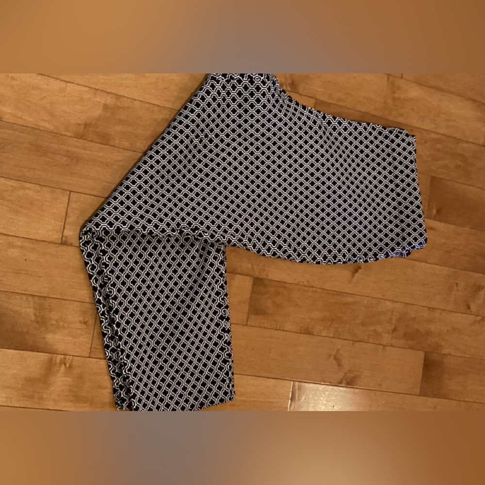 Dalia Collection Women's Black and White Pattern Pants- Size 16W
